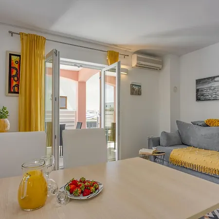 Sunny Apartment Volme Banjole Exterior photo